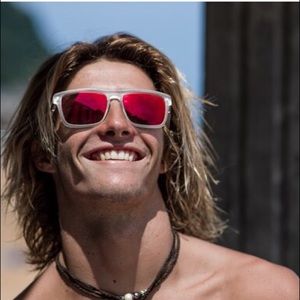 Meet your Posher, Eddie